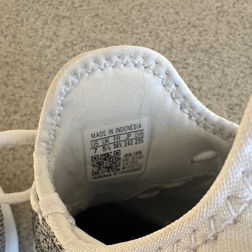 Adidas Women's Cloudfoam Plus Gray and White Sneakers